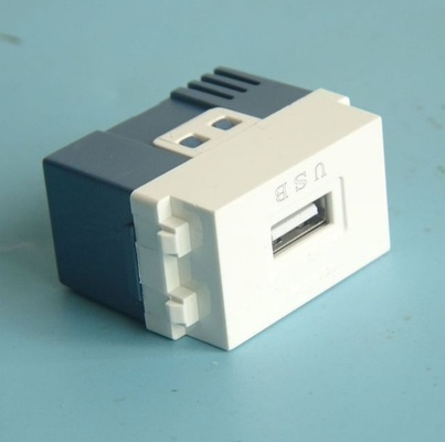 λιμένες εξόδου δύναμης χρέωσης υποδοχών 5V 9V 12V 30W USB ηλεκτρική χρέωση υποδοχών 5V 9V 12V υποδοχών 5V 3.6A USB USB